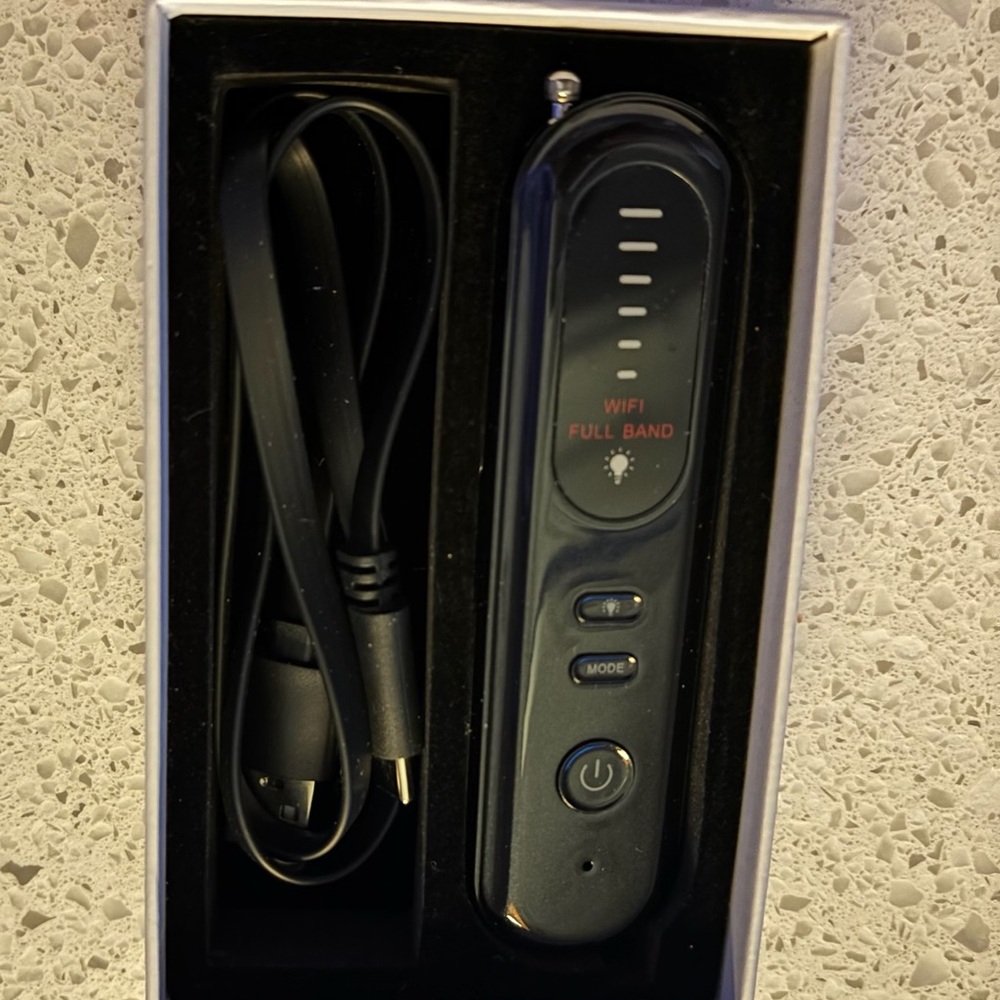 Smart Camera Detector, WiFi Enabled Black Digital Camera Scanner